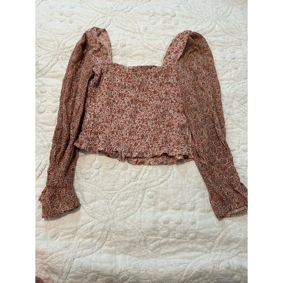 Sim & Sam small women’s crop top - Picture 3 of 3